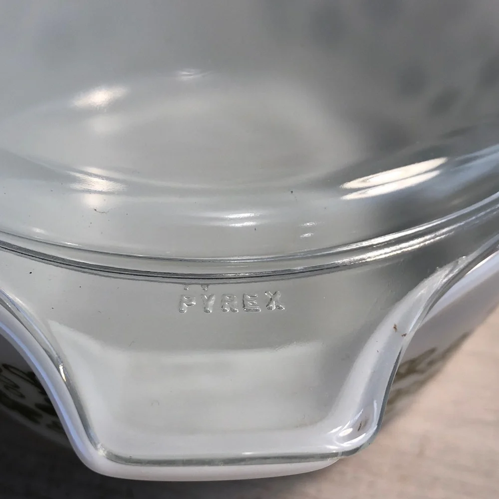 Vintage Pyrex Crazy Daisy Casserole Dish with Lid 474-B 1 1/2qt. Avocado & White